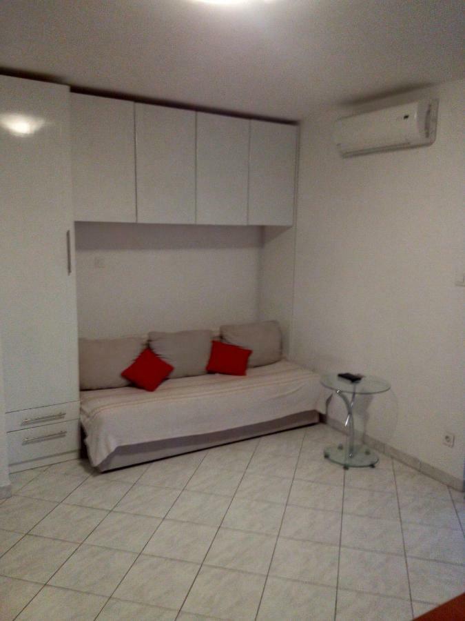 Apartment Melani Pula Zewnętrze zdjęcie